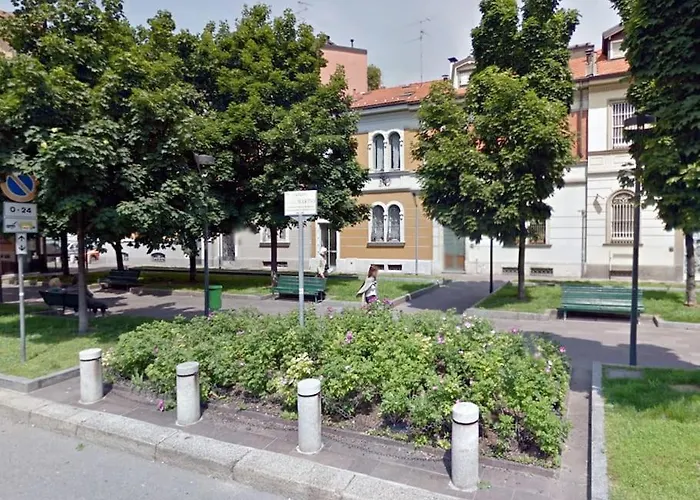 Xenia Apartments - Charming Garden Suite In Porta Venezia